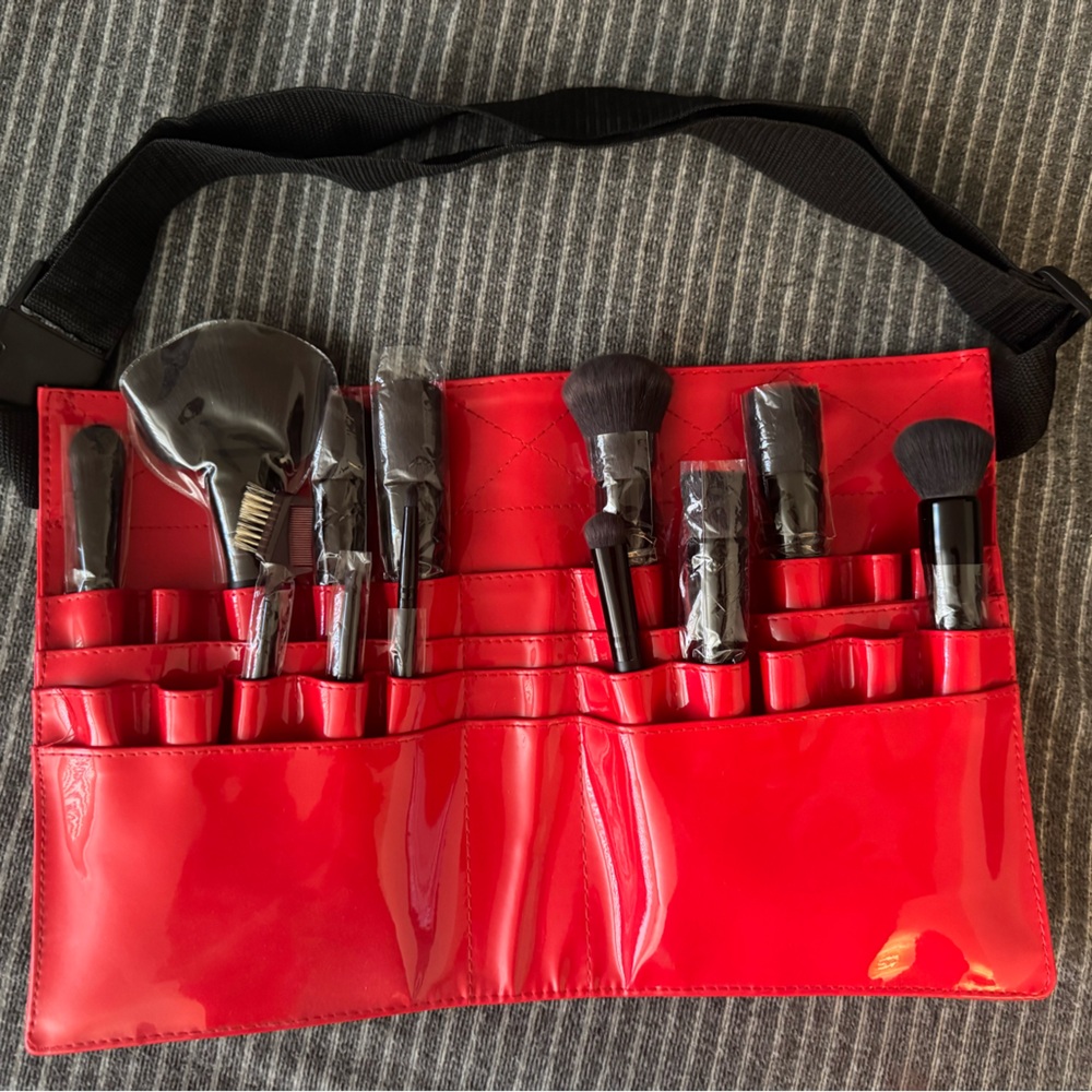 Morphe 12 Professional Makeup Brushes, red case / holster